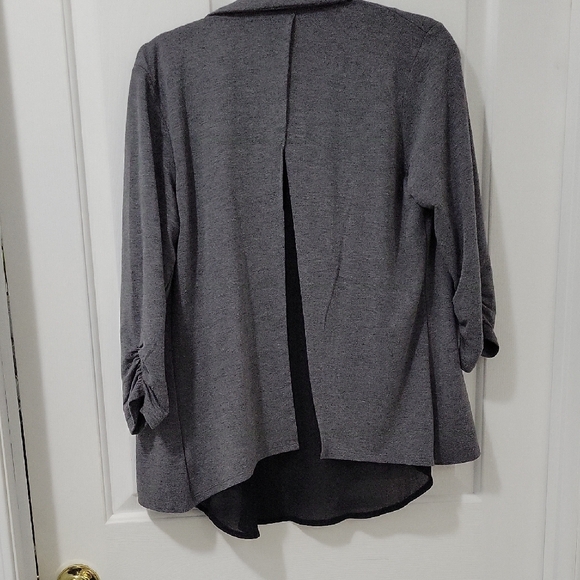 Women's Gray Open-Front Cardigan - Picture 2 of 6